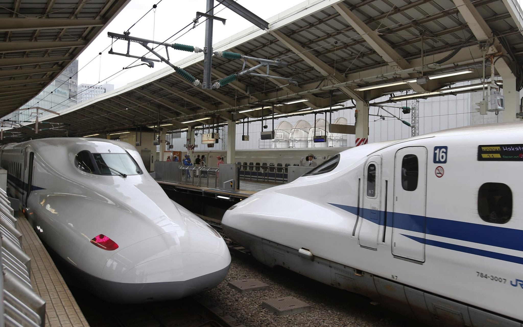 does the united states have high speed bullet trains like those in japan and europe