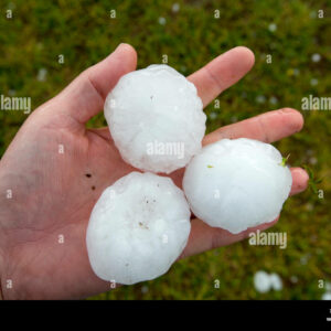 how big do hailstones get and what determines the size of hailstones during a thunderstorm