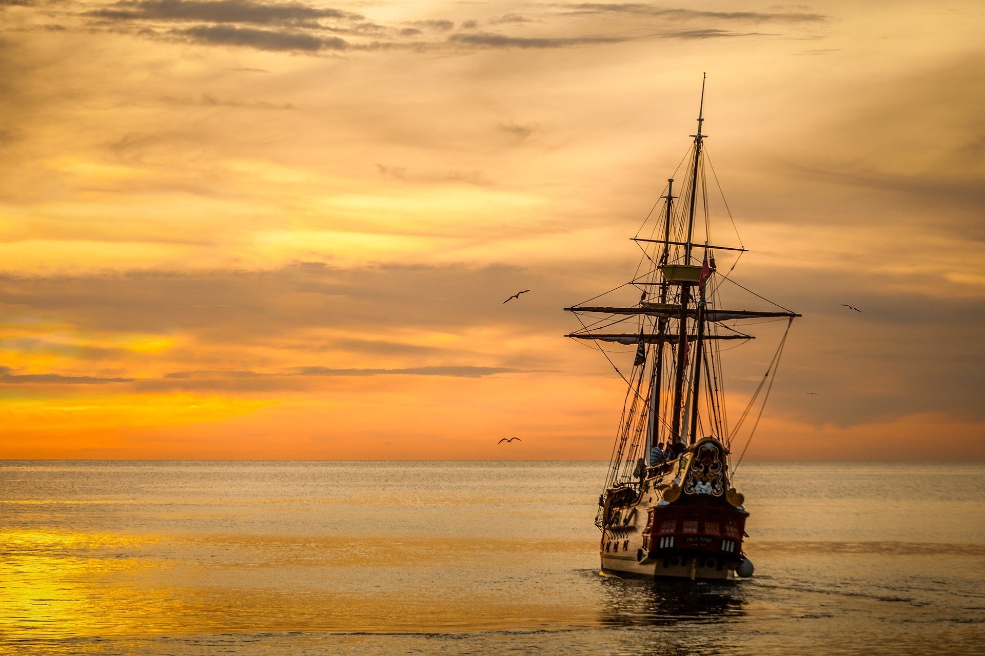 how big was the mayflower which the pilgrims used to cross the atlantic ocean