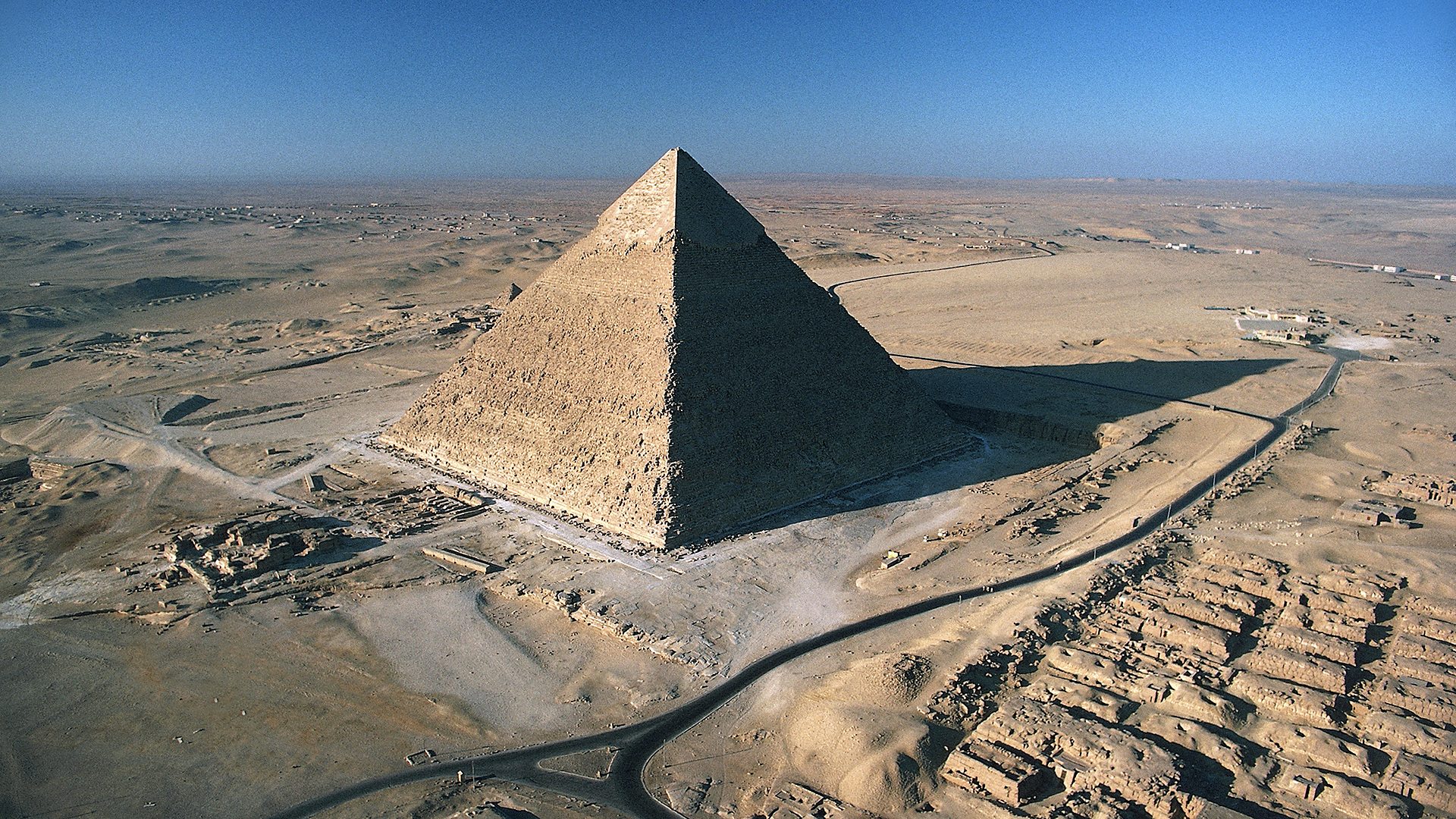 how did the ancient egyptians build the great pyramid at giza