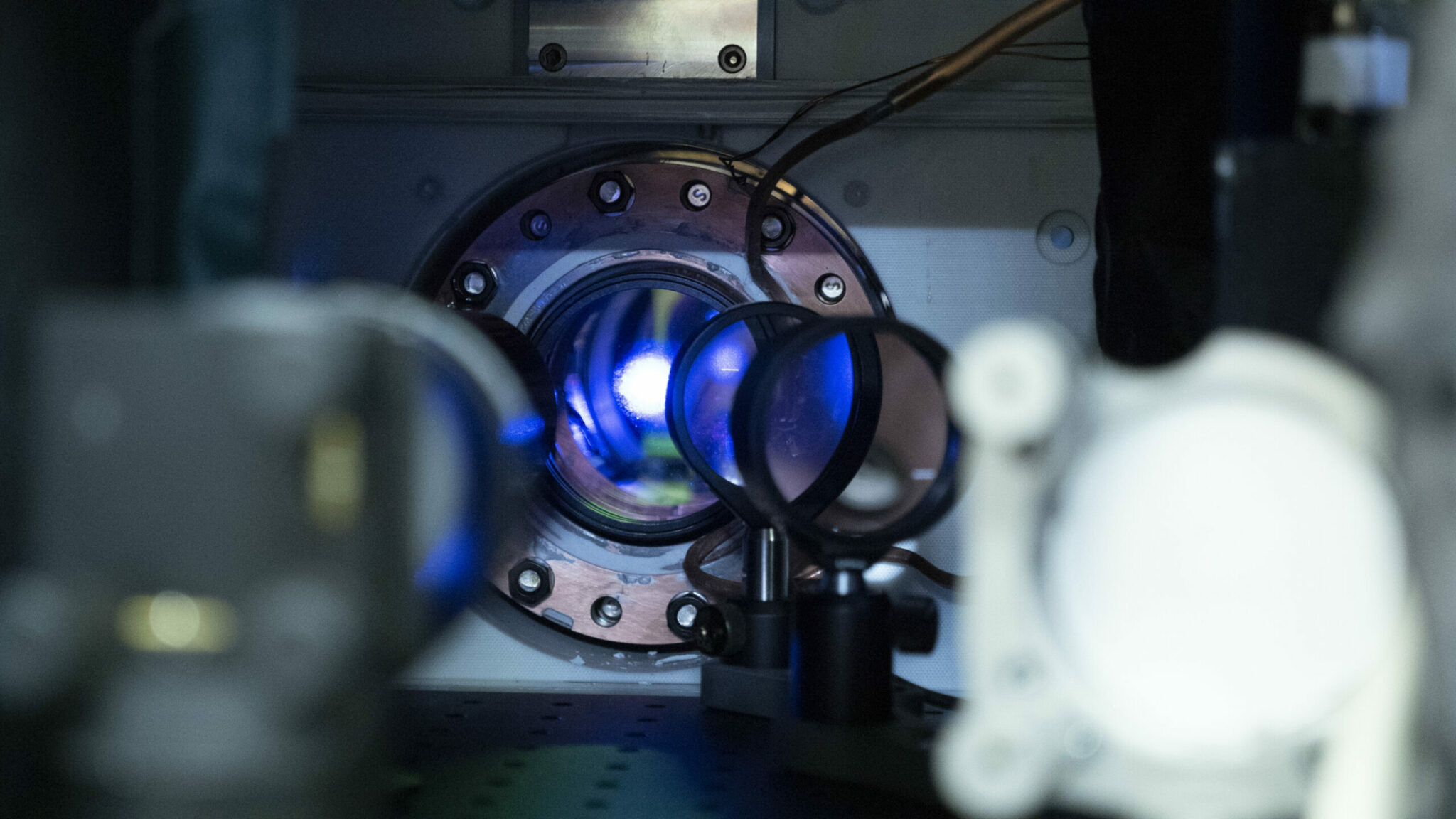 how do laser powered optical lattice clocks measure time more precisely than atomic clocks scaled