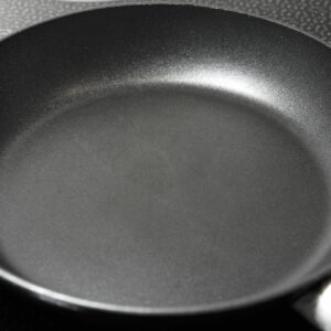 how does teflon nonstick cookware work and why do things stick to each other