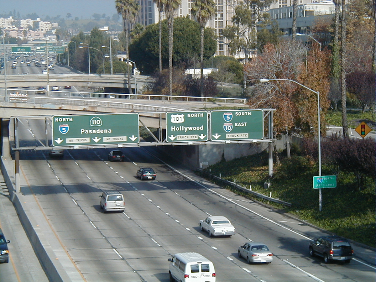 how does the department of transportation paint the straight traffic lines on streets and highways