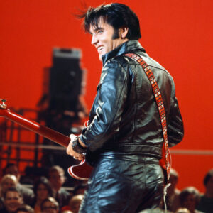 how many encores did elvis presley normally give in a concert when he was alive