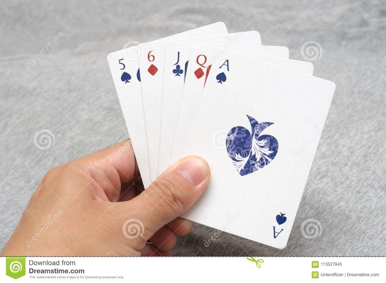 how many possible hands are in a game of five card poker