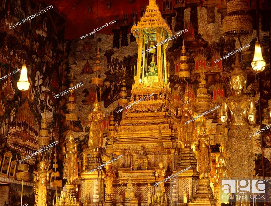 is the emerald buddha in bangkok thailand made of pure emerald