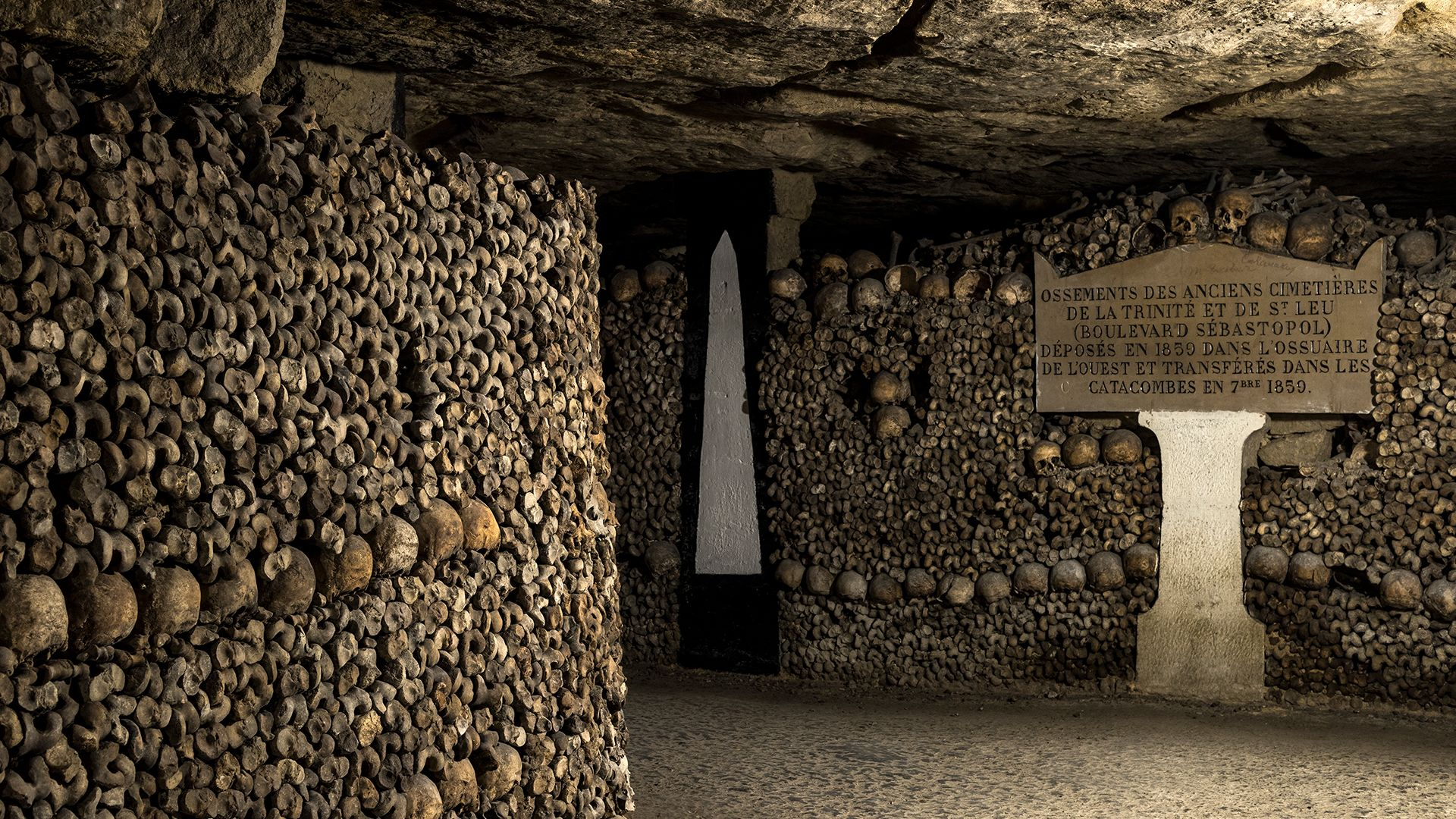 What are the catacombs and Where are the Catacombs located?