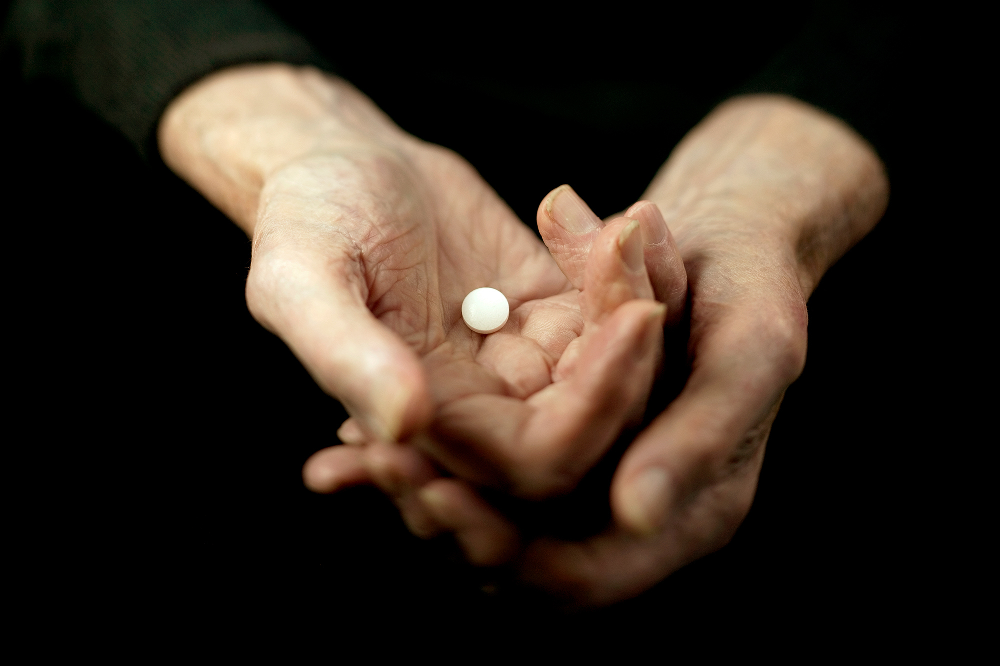 what are the heart health benefits of aspirin and how does aspirin help prevent heart attacks