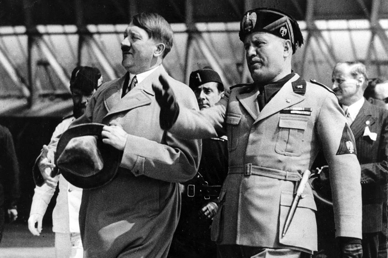 what did benito mussolini do for a day job before he became a fascist dictator