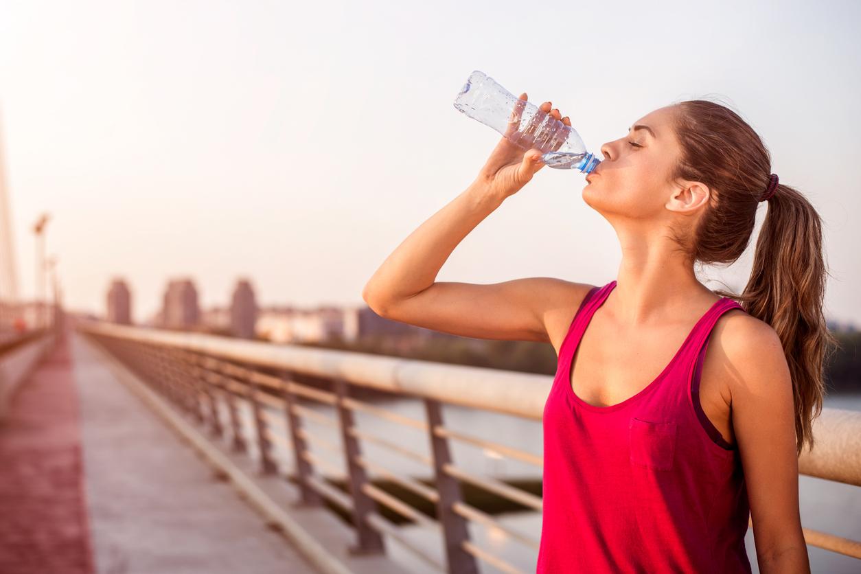 what happens if you taste plastic in water from a plastic jug and are plasticizers harmful