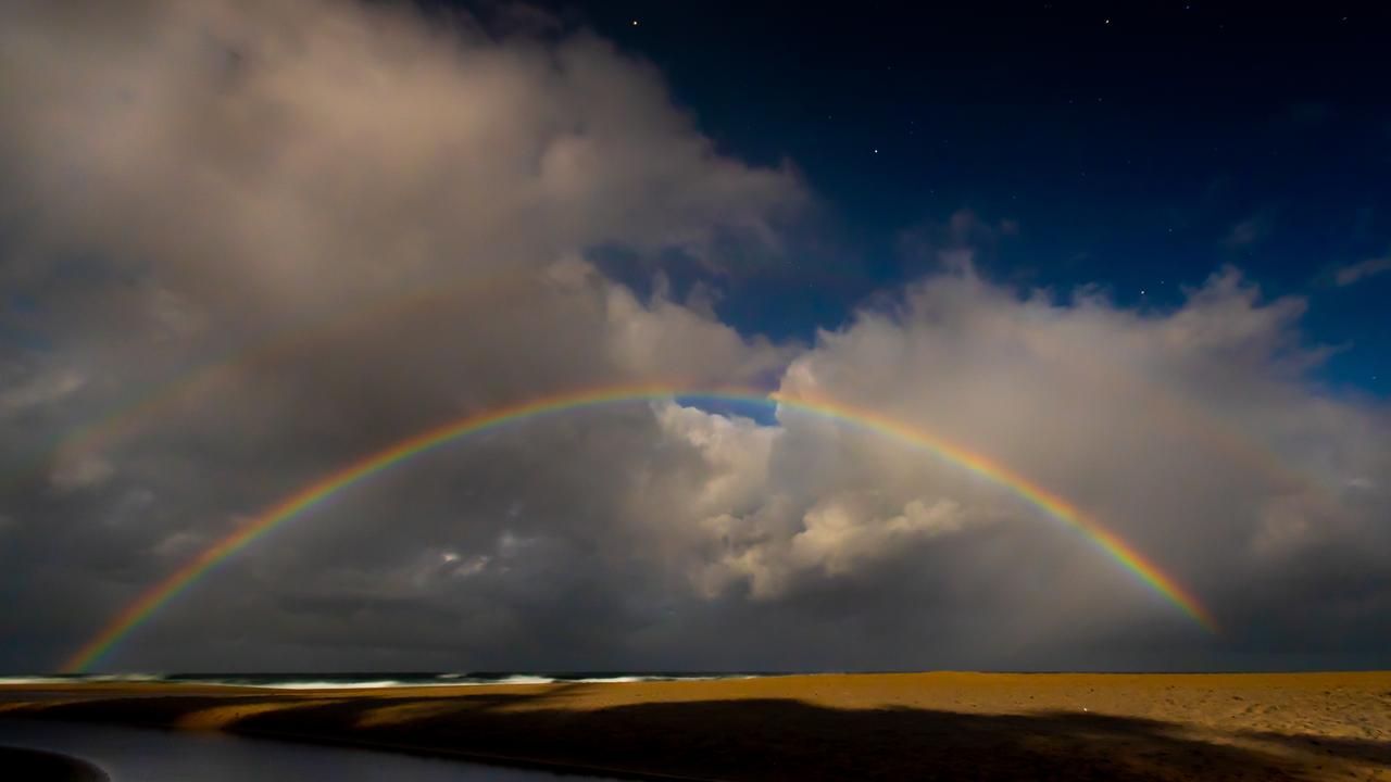 what is a moonbow and how is it different from a rainbow