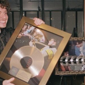 what is the difference between a gold and a platinum record and how many copies is a gold album