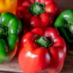 what is the difference between a green pepper and a red pepper