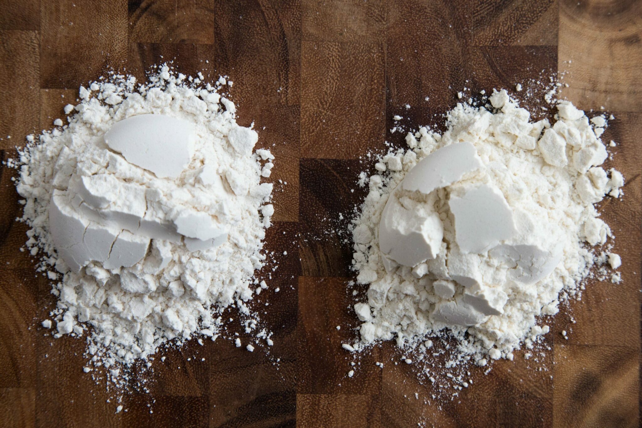 what is the difference between bleached flour and unbleached flour scaled