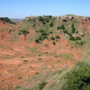 what is the difference between plateaus mesas and buttes and where are they found in the united states