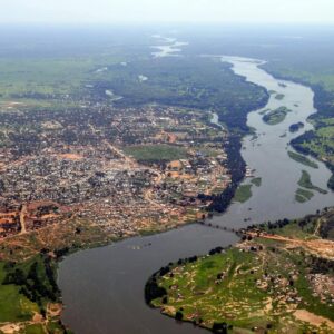 what is the difference between the white nile and the blue nile and in which countries are they located