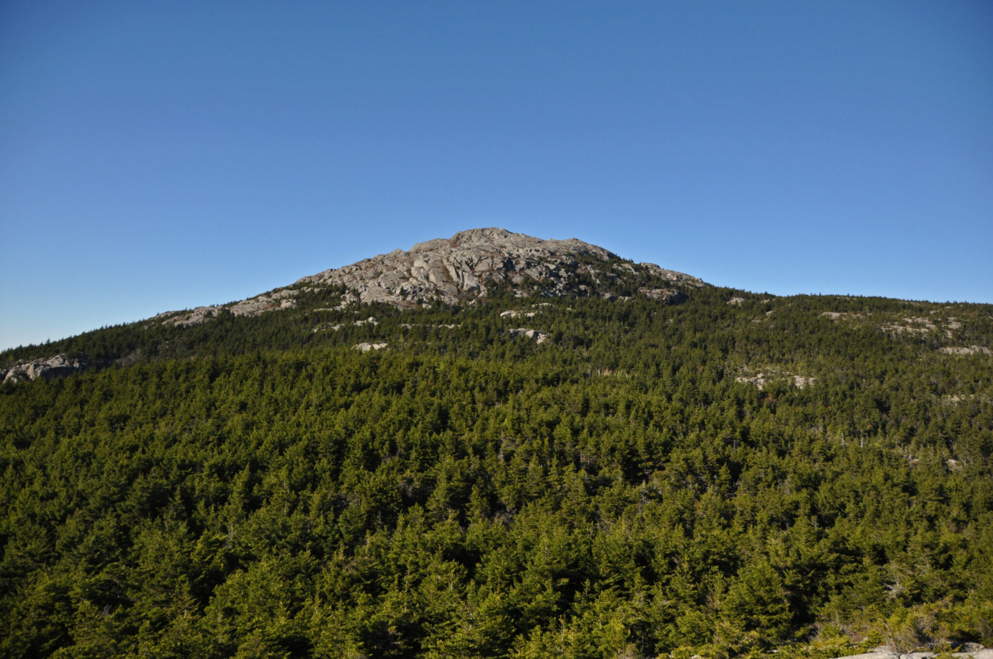 what is the highest mountain in new england and what are the names of the 5 monadnocks in new hampshire scaled