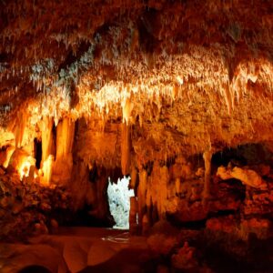 what is the longest cave system in the world and how large is mammoth cave in kentucky