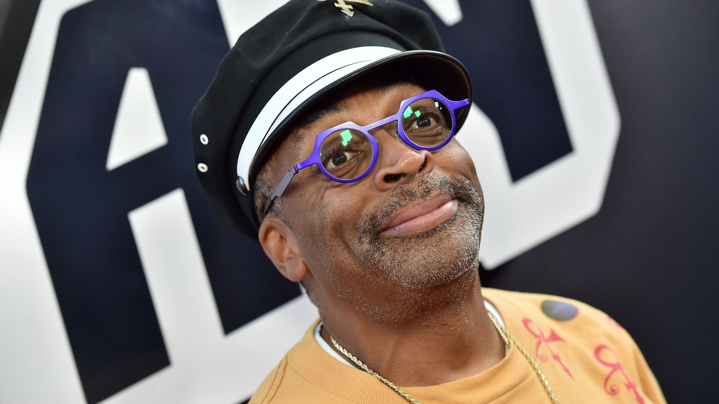 what movies has spike lee made and why is spike lee a critically acclaimed filmmaker
