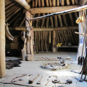 what type of houses did southeastern native americans build and how are chickees built
