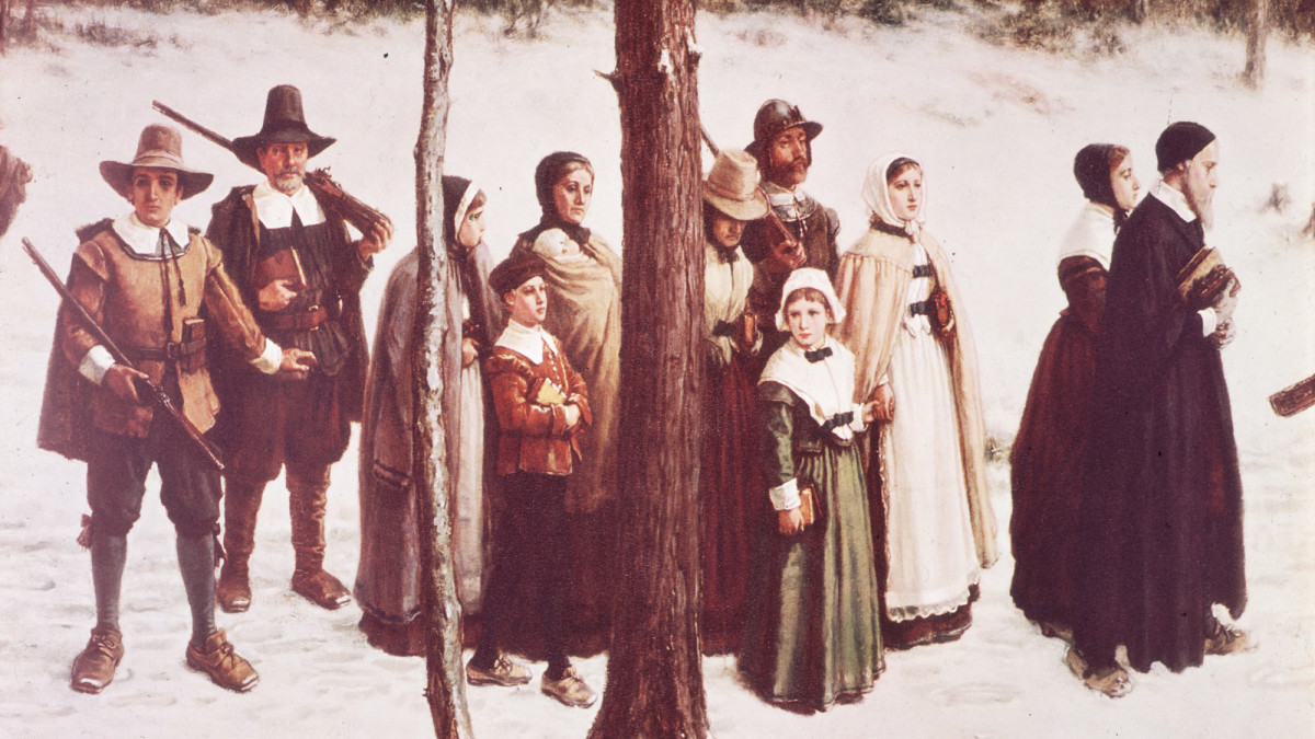 what was the difference between the puritans and the pilgrims in the 16th century