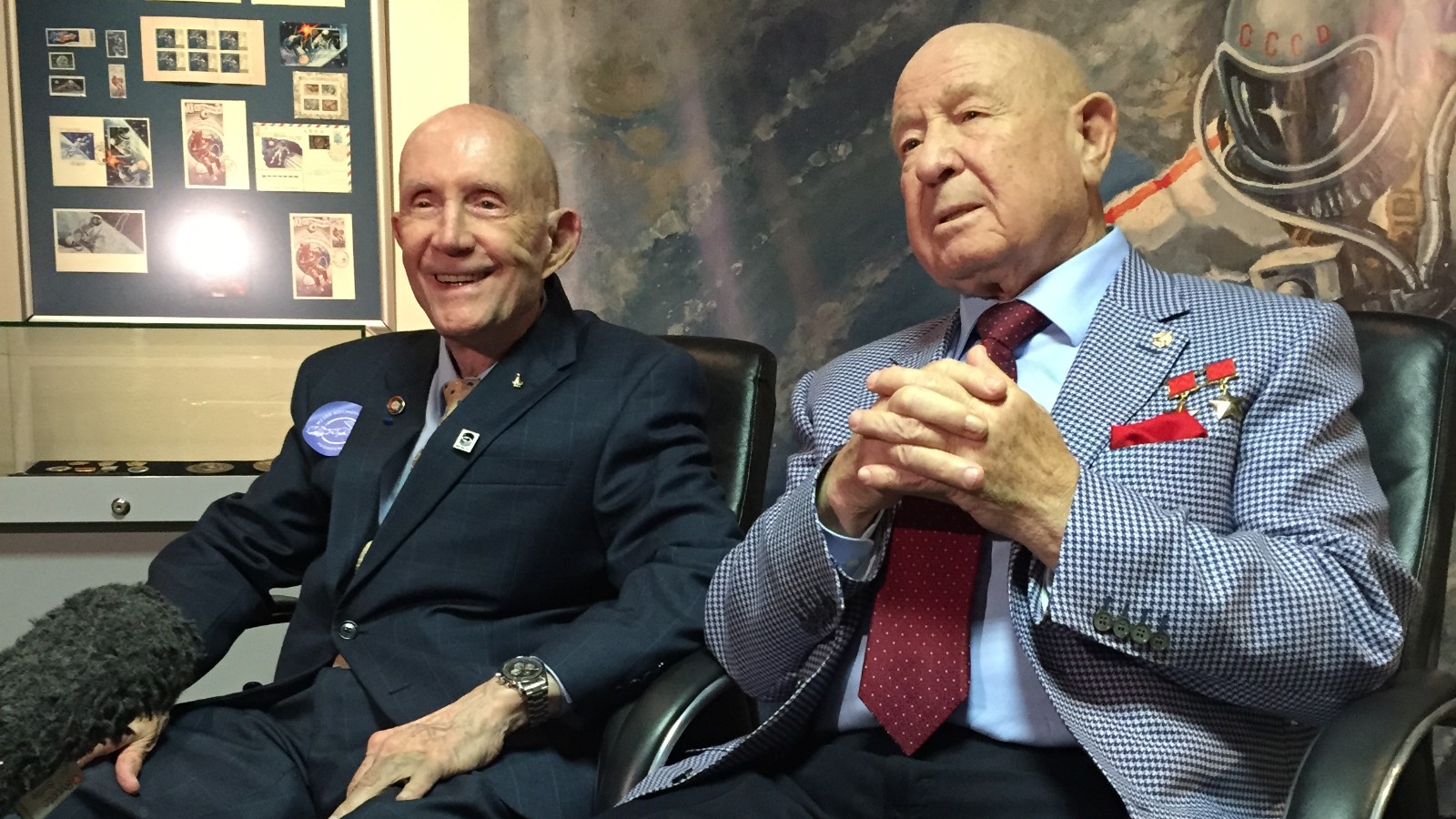what was the first joint u s and soviet spaceflight and how was the apollo soyuz test project symbolic