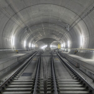 what was the first mechanically ventilated tunnel in the world and how do long tunnels get fresh air scaled