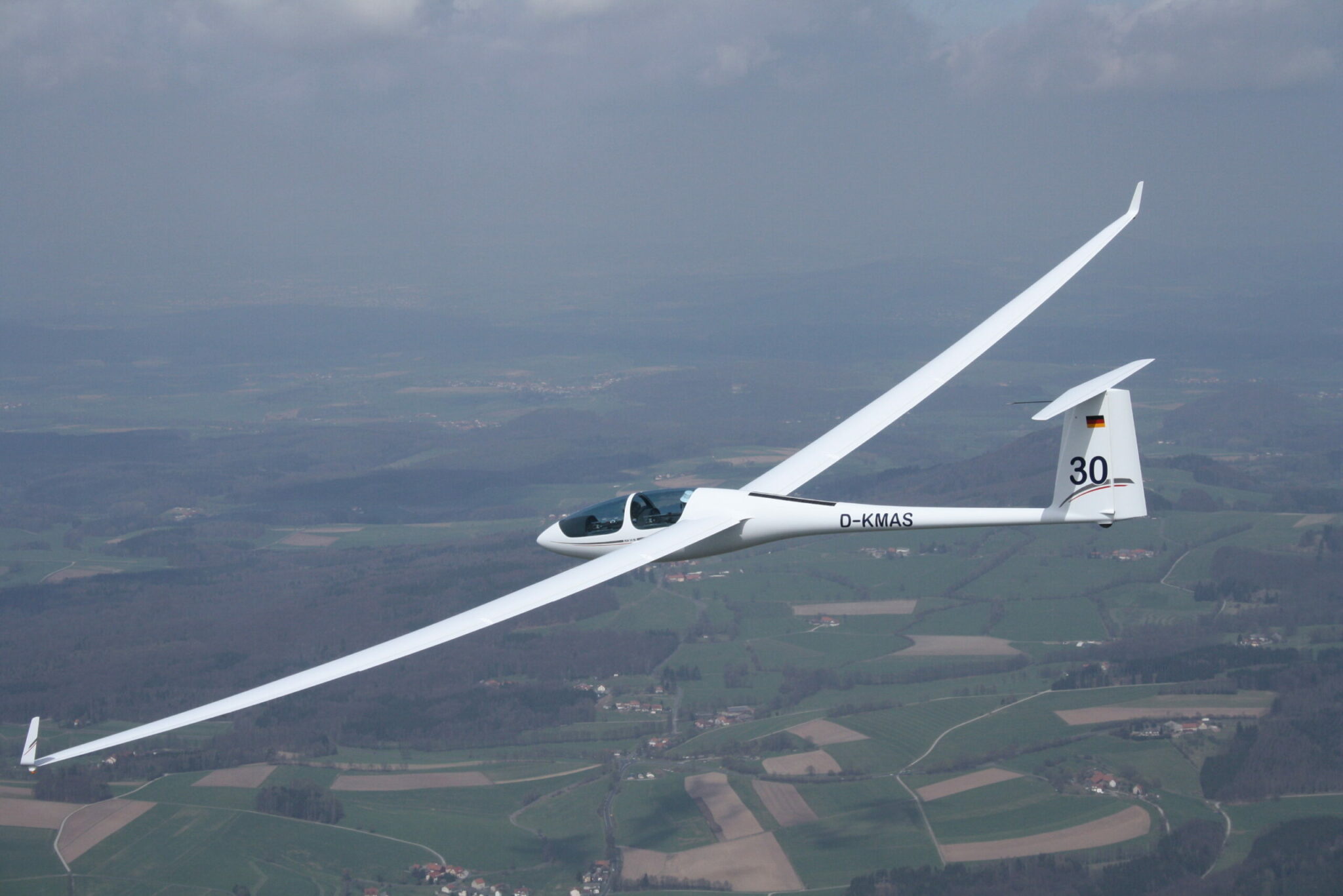 what was the longest glider flight in the world scaled