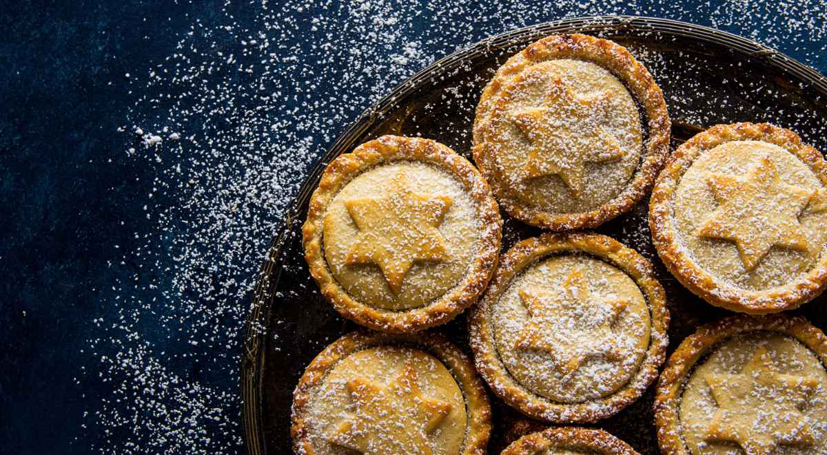 what were the most bizarre ingredients in history for exotic christmas pies
