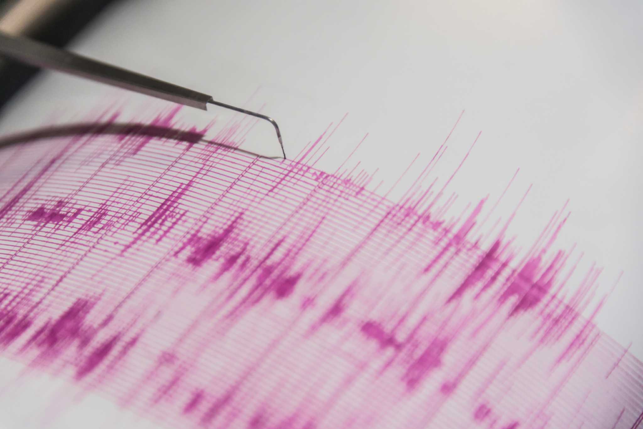 whats earthquake weather and how can i use it to predict earthquakes