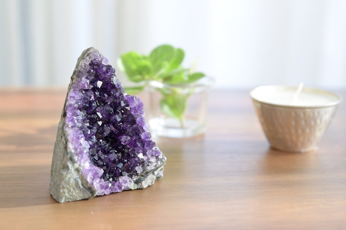 where does the word amethyst come from and what does it mean