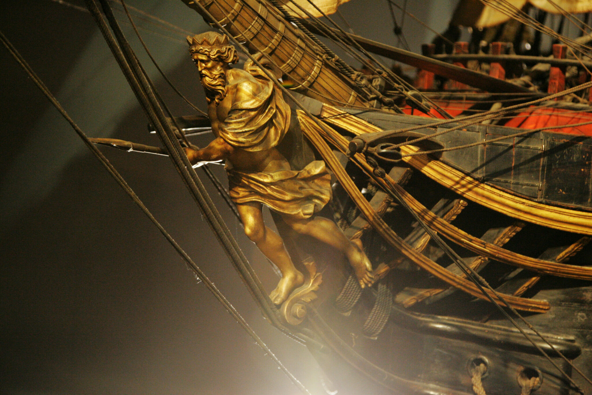 where does the word figurehead come from and what does figurehead mean scaled