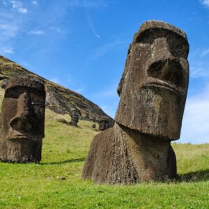 who built the giant stone statues on easter island and where did the easter island statues come from