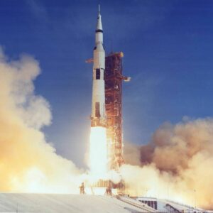 who built the saturn rockets for the apollo space missions and how many stages did saturn rockets have