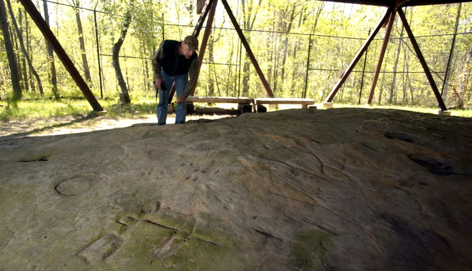 who carved the jeffers petroglyphs in minnesota and where did the carvings come from