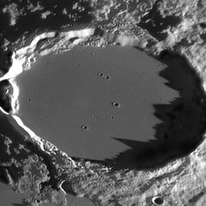 why are there so many craters on the moon and what caused the craters on the moon shortly after it was formed