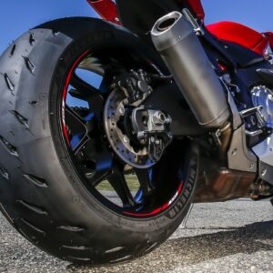 why are tread patterns for car and motorcycle tires different and what is the best tread pattern for a tire