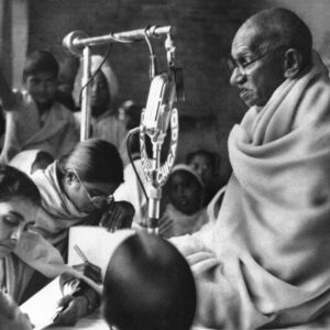 why did mohandas gandhi believe in nonviolent resistance and what does satyagraha mean scaled