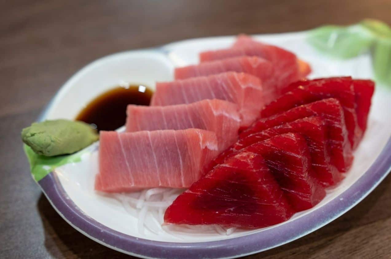 why is carbon monoxide used to give tuna a bright red color when it is poisonous