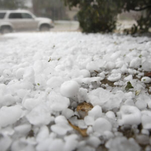 does hail usually fall in the winter