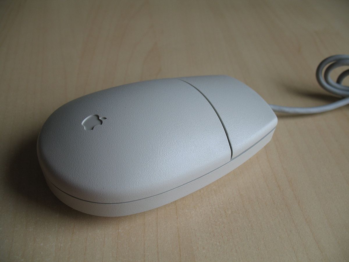 who invented the first computer mouse and how did the mouse get its name