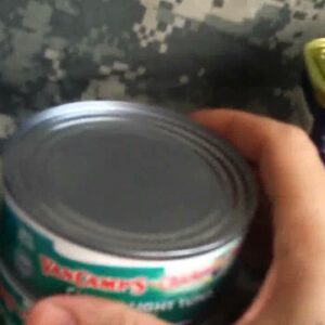 why does food stay fresh in cans